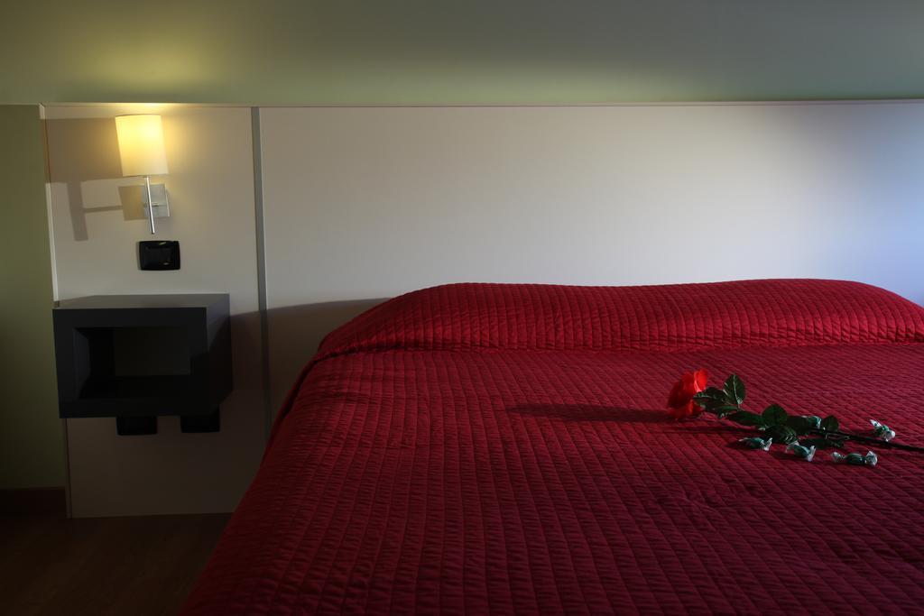Hotel Motel Giglio Viadana ภายนอก รูปภาพ
