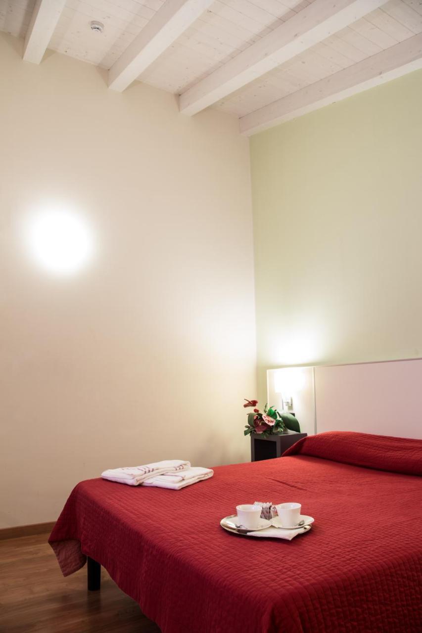 Hotel Motel Giglio Viadana ภายนอก รูปภาพ